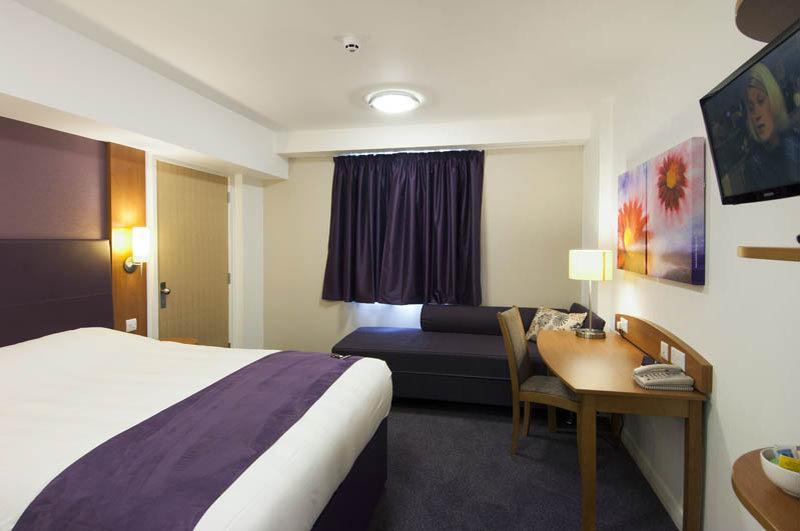 Premier Inn Stoke - Trentham Gardens Exteriér fotografie